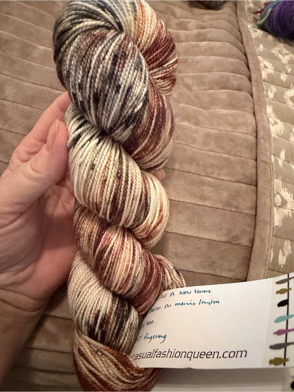 Casual fashion queen Hand-Dyed Brown & Cream Merino Yarn Skein -